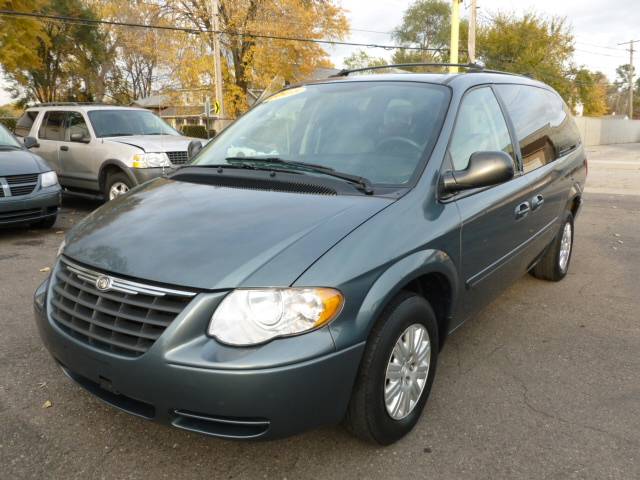 2005 Chrysler Town and Country for sale