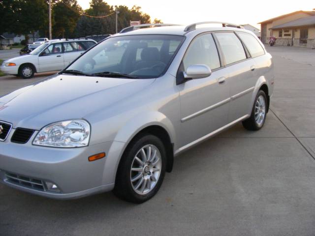 2005 Suzuki Forenza for sale