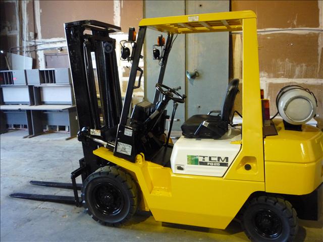 1900 T C M  forklift for sale