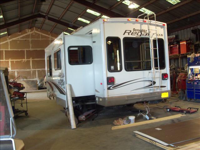 2004 PROWLER REGAL 285RLS for sale
