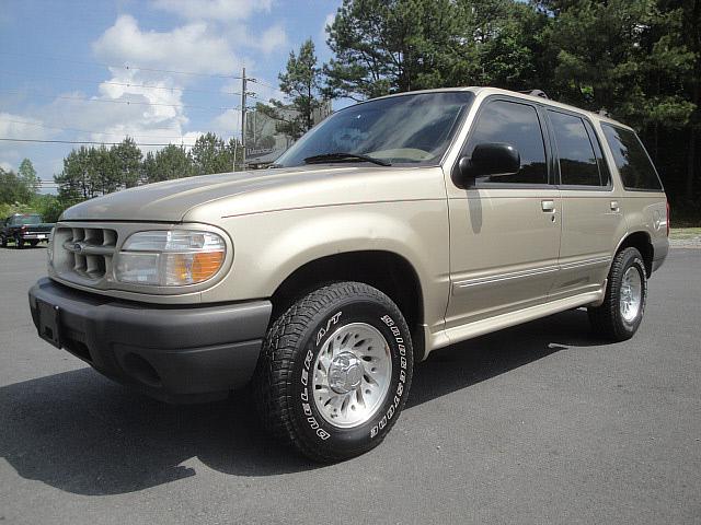 2000 Ford Explorer for sale