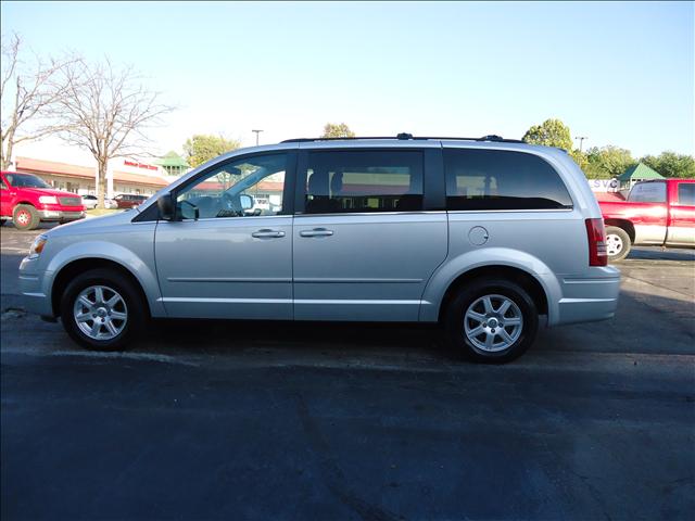 2010 Chrysler Town and Country for sale