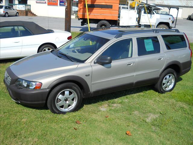 2004 Volvo XC70 for sale