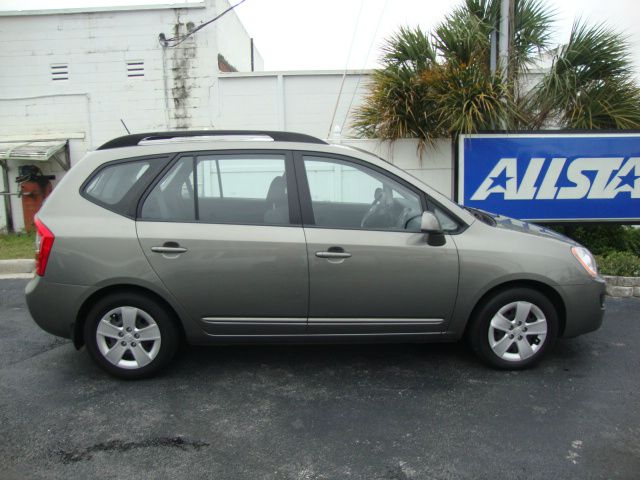 2009 Kia Rondo