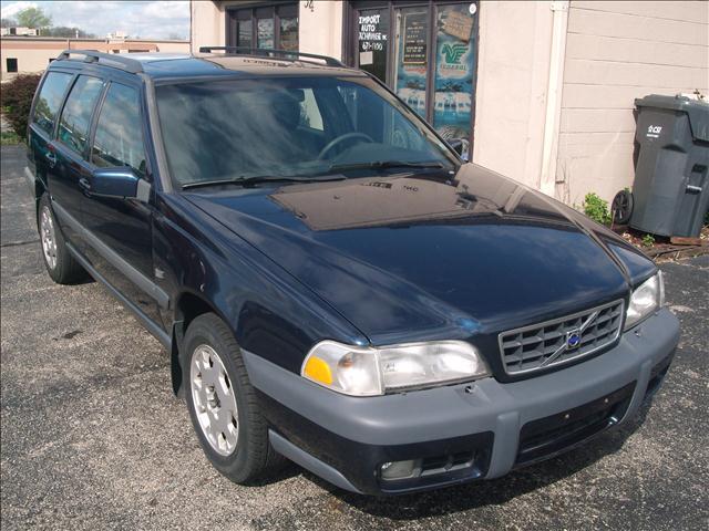 2000 Volvo V70 for sale