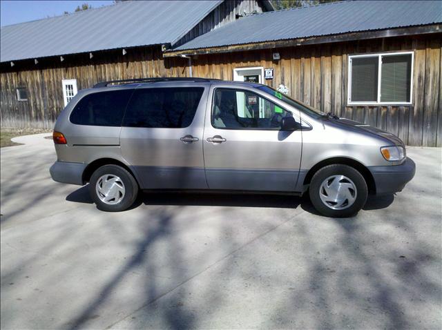 2000 Toyota Sienna for sale