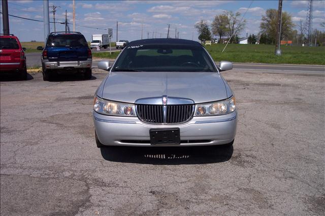 2000 Lincoln Town Car for sale