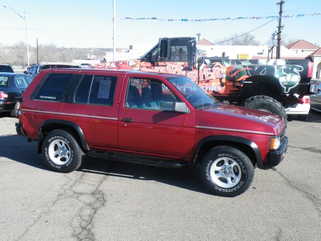 1995 Nissan Pathfinder for sale