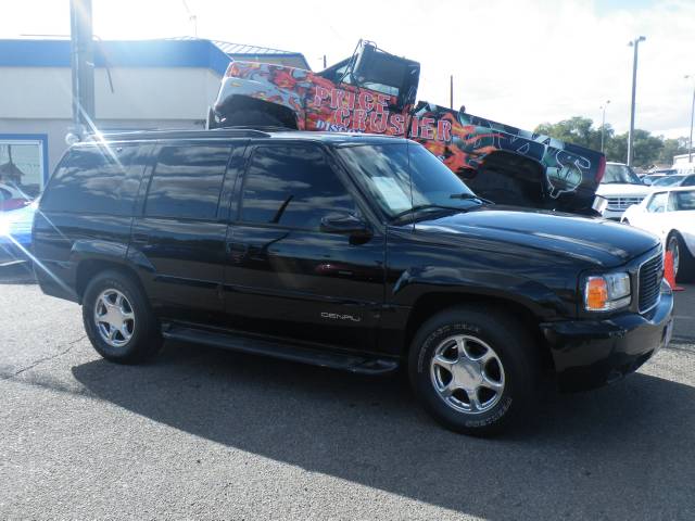 2000 GMC Yukon Denali for sale