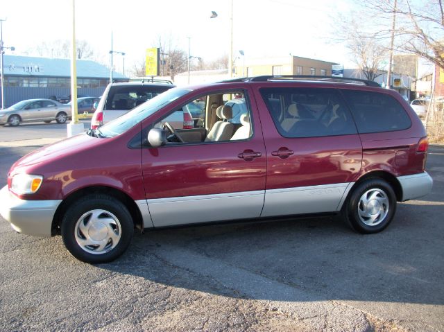 2000 Toyota Sienna for sale
