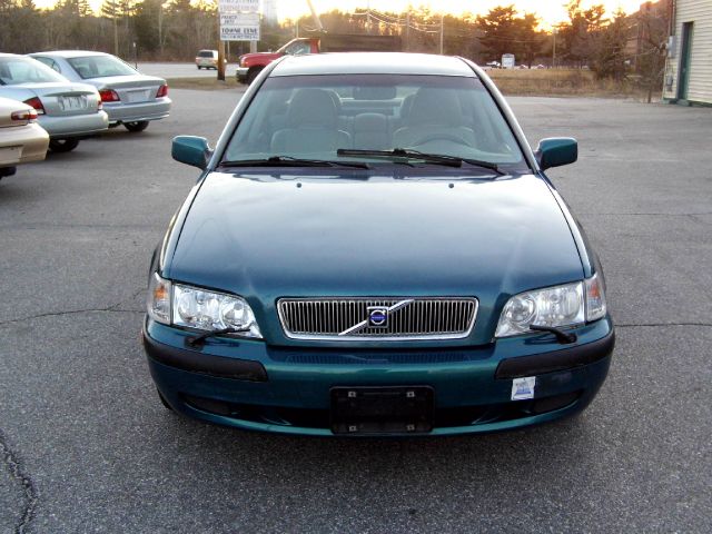 2001 Volvo S40