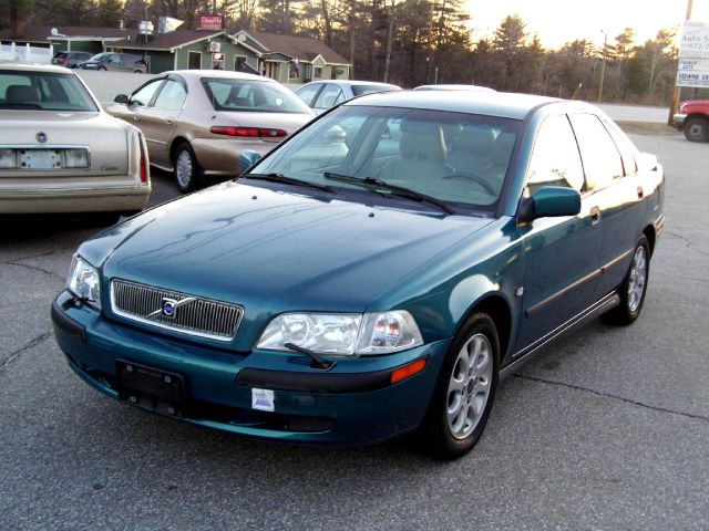 2001 Volvo S40