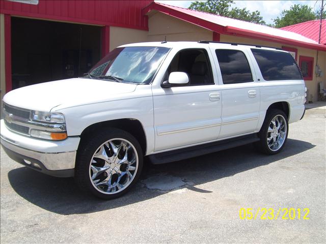 2003 Chevrolet Suburban for sale