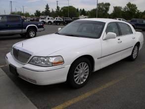 2003 Lincoln Town Car for sale