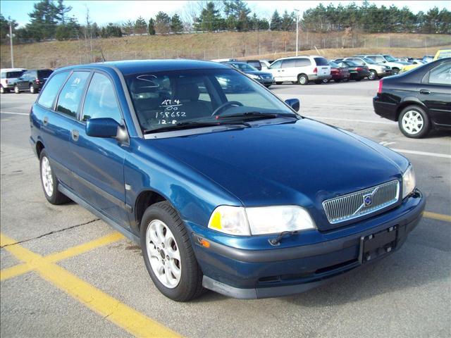 2000 Volvo V40 for sale