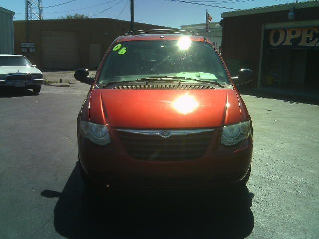 2006 Chrysler Town and Country for sale