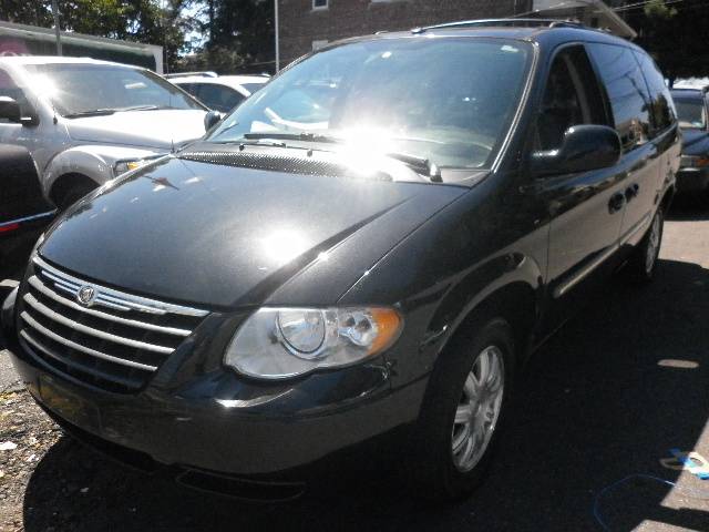 2006 Chrysler Town and Country for sale