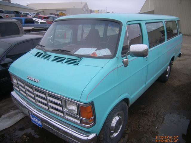 1992 Dodge Ram Wagon
