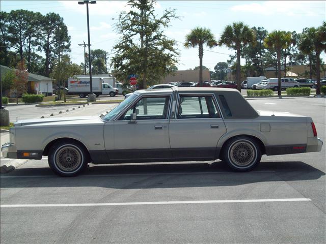 1986 Lincoln Town Car for sale