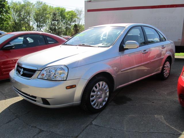 2008 Suzuki Forenza for sale