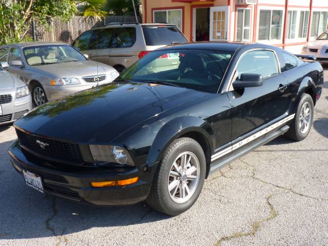 2005 FORD MUSTANG BASE, black, nice ...
