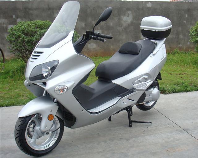 2012 New Roketa 260cc auto