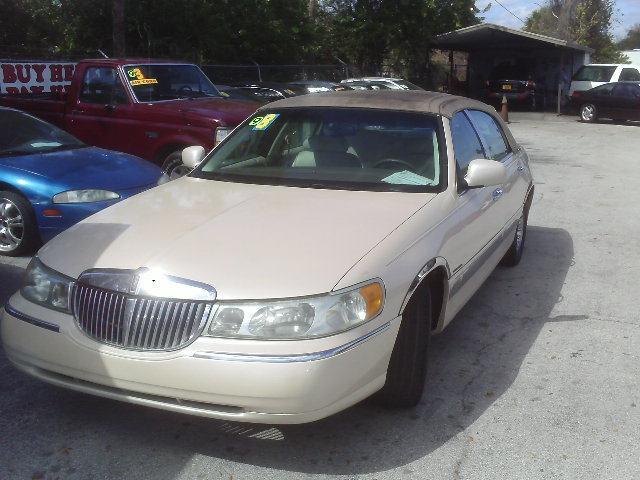 1998 Lincoln Town Car for sale