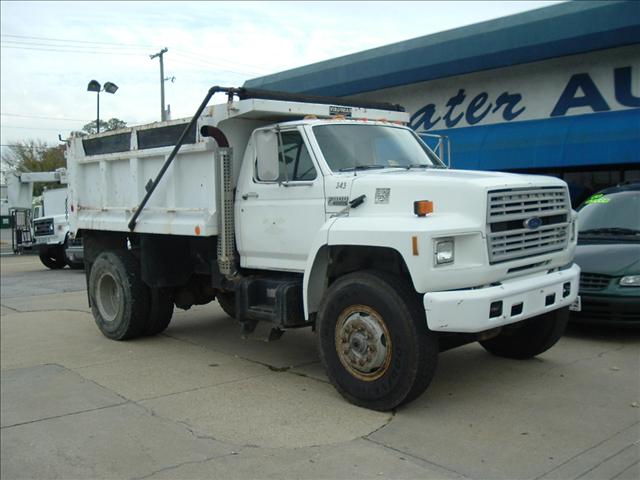 1990 FORD F800 for sale