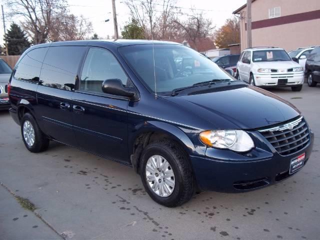 2006 Chrysler Town and Country for sale