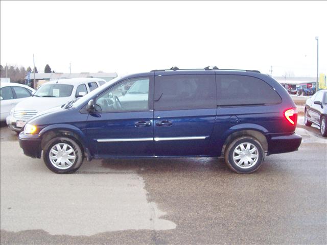 2005 Chrysler Town and Country for sale