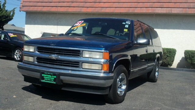 1999 CHEVROLET SUBURBAN C1500 2WD blue great for your family we offer easy financing same day ap