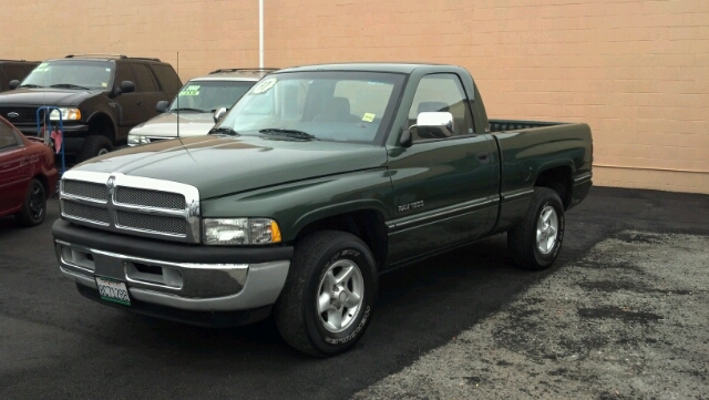 1997 DODGE RAM 1500 BASE green best buy great mpg all electrical and optional equipment on this 