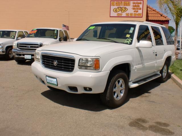 2000 Cadillac Escalade for sale