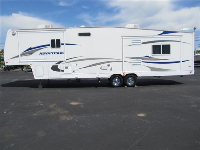 2007 Fleetwood Advantage 365BSQS for sale