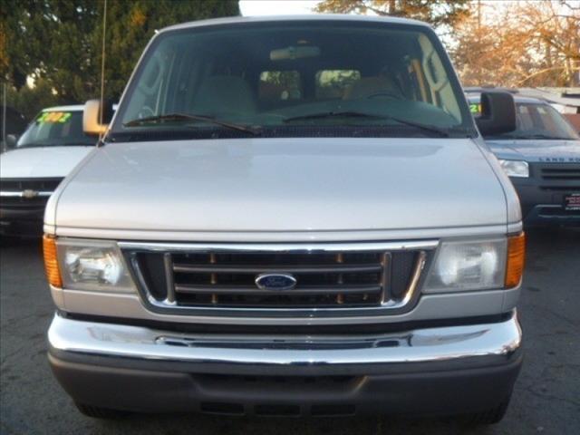 2005 Ford Econoline Wagon for sale