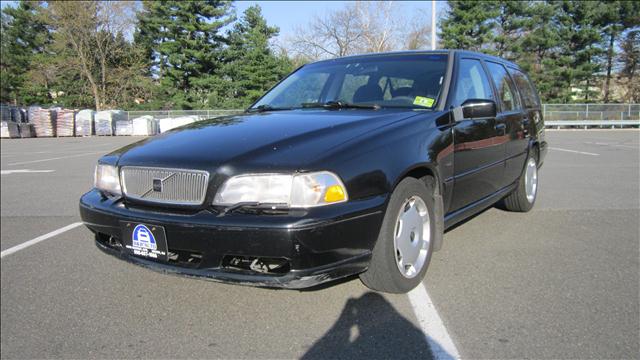 1998 Volvo V70 for sale