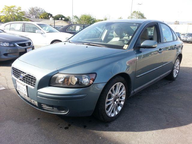 2005 Volvo S40