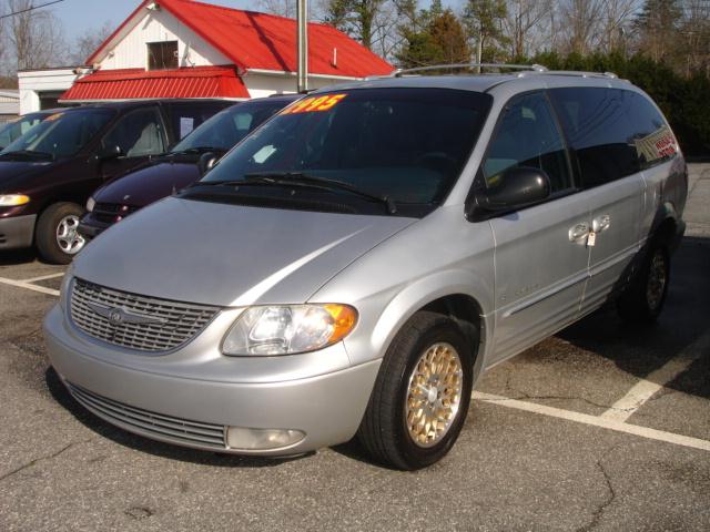 2001 Chrysler Town and Country for sale