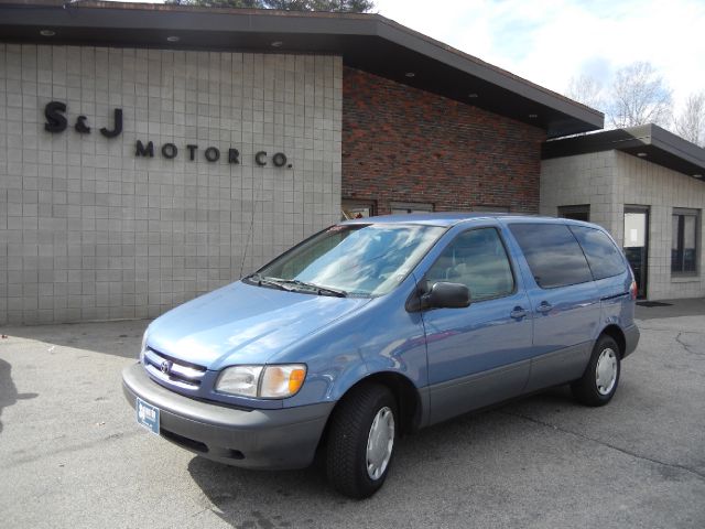 2000 Toyota Sienna for sale