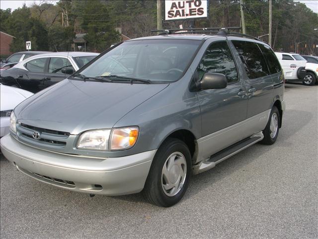 2000 Toyota Sienna for sale