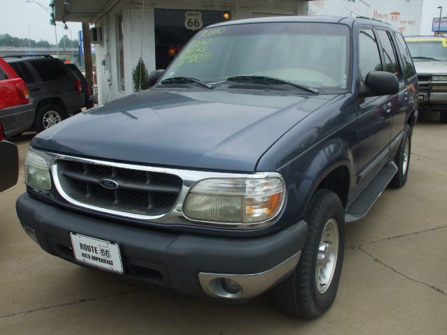 2000 Ford Explorer
