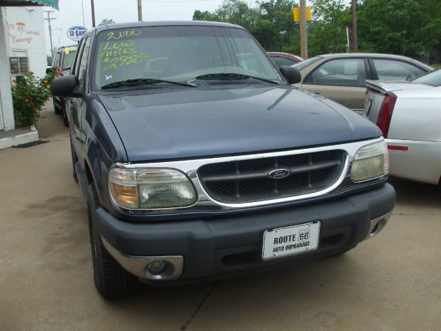 2000 Ford Explorer