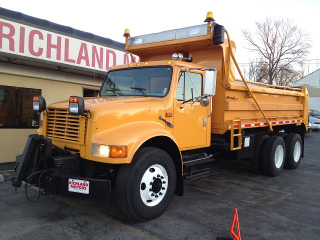 1999 International  4900  for sale