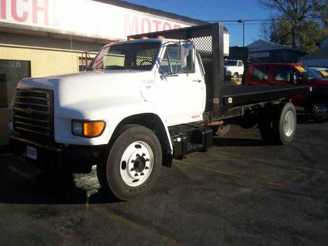 1998 Ford F800 for sale