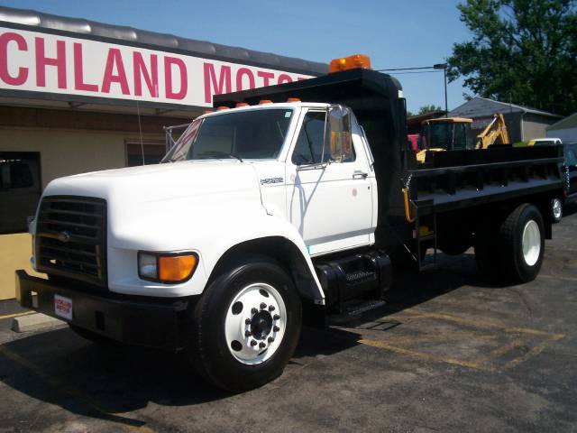 1998 Ford F800 for sale