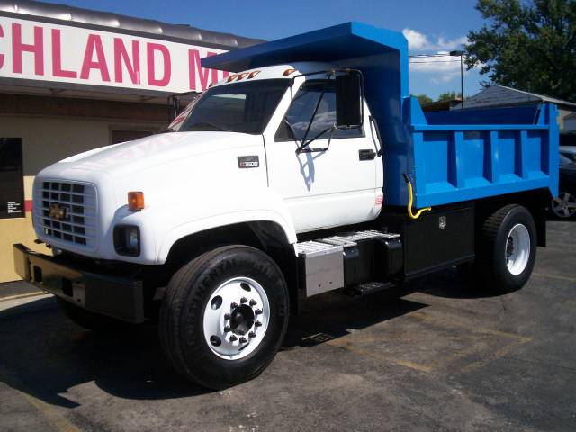 2001 Chevrolet C7500 for sale