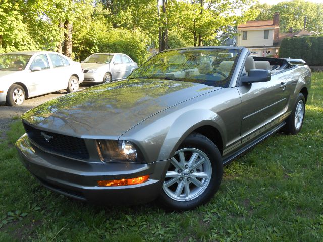 2005 Ford Mustang