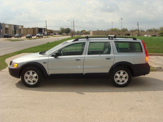 2001 Volvo V70 XC for sale