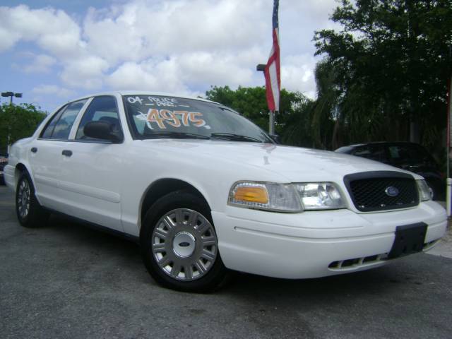 2004 Ford Crown Victoria for sale