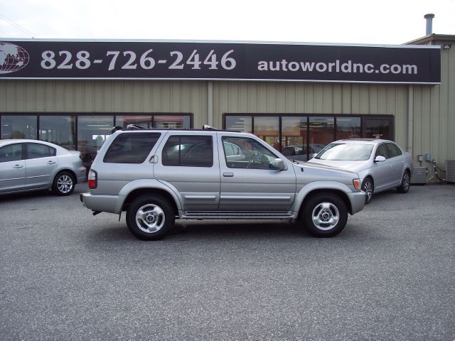 2000 Infiniti QX4 for sale